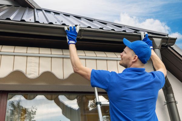 Rain Gutter Maintenance in Bothell